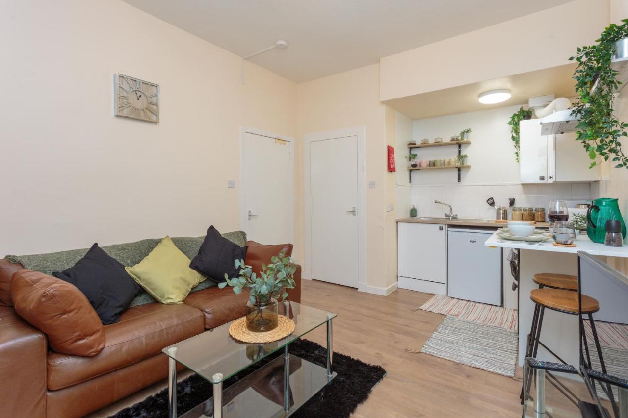 Cozy 1B Groundfloor - 8 Minute From City Centre Edinburgh Buitenkant foto