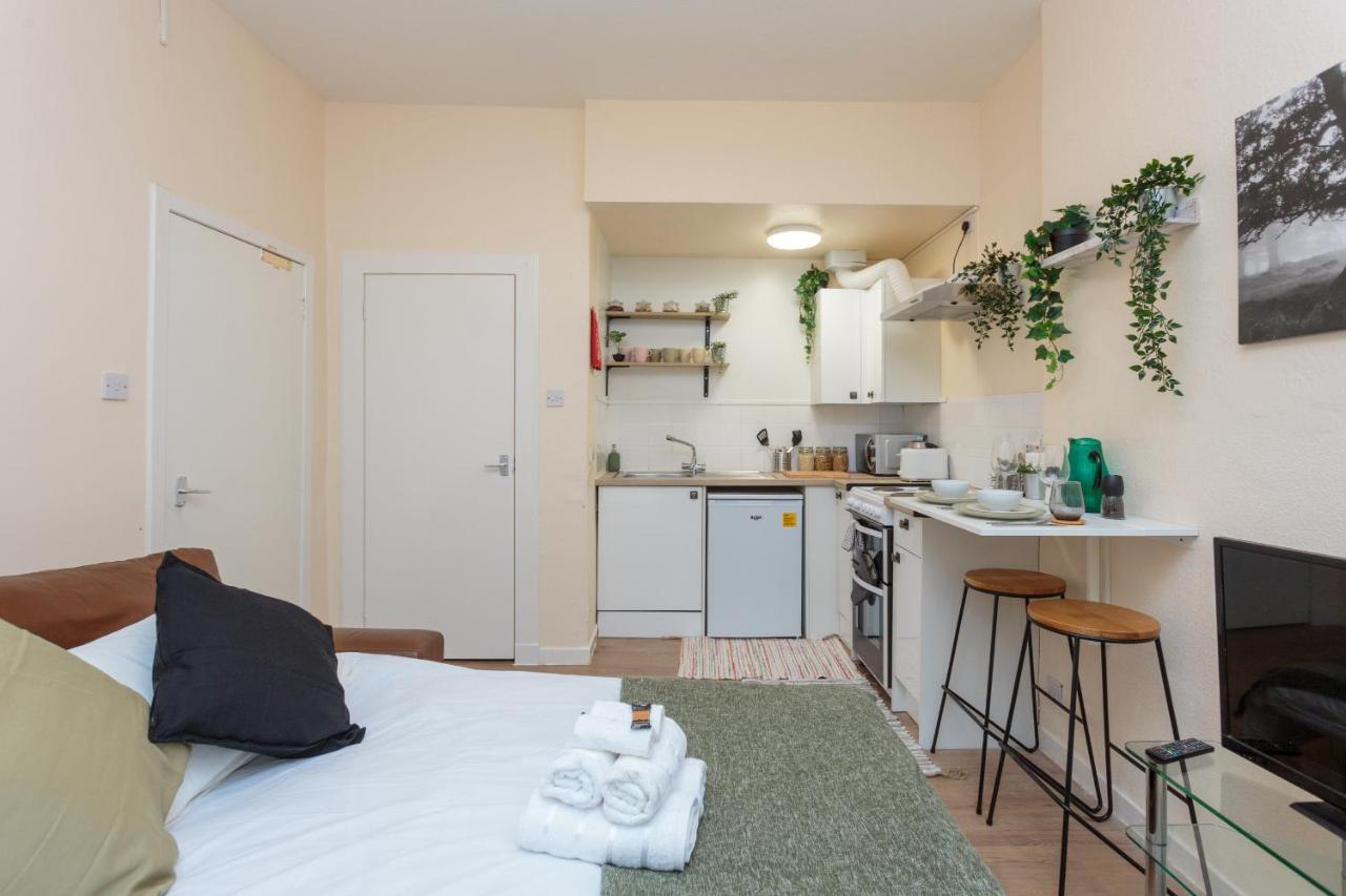 Cozy 1B Groundfloor - 8 Minute From City Centre Edinburgh Buitenkant foto