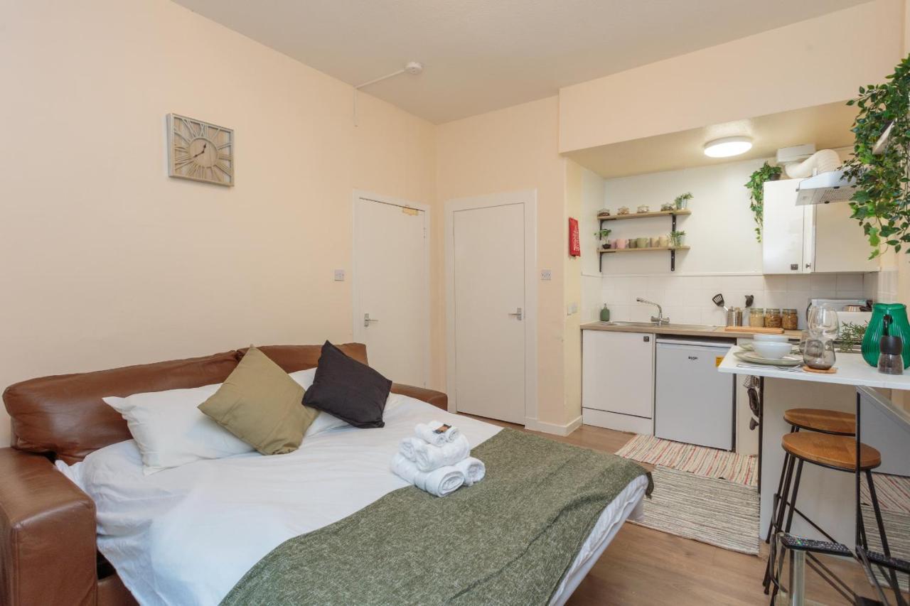 Cozy 1B Groundfloor - 8 Minute From City Centre Edinburgh Buitenkant foto